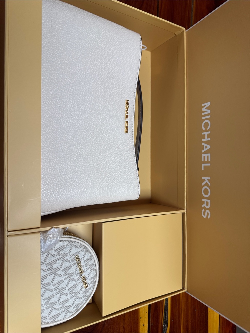 Michael Kors Trisha White Pebbled Leather Crossbody with Logo Coin Pouch - Picture 1 of 10